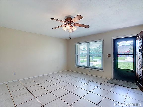 3rd image of 15 Palm Dr