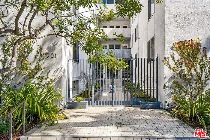 Secure building