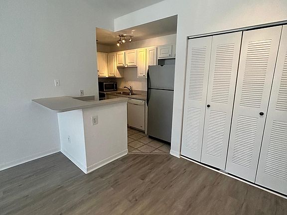 3rd image of 13703 Richmond Park Dr N APT 3510