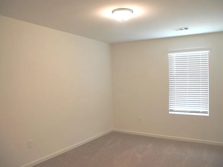 4685 Bluffton Ct — Photo 31