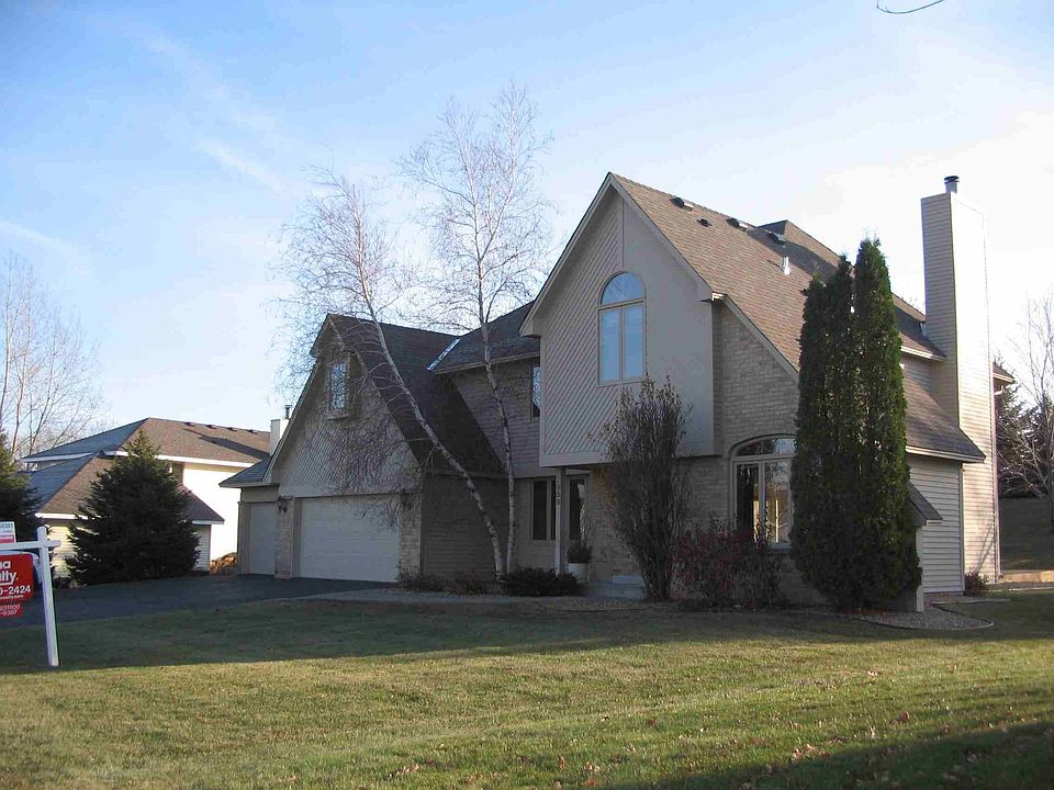 Beautiful Maple Grove 2-story