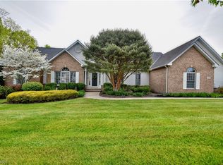 5695 Canyon View Dr, Painesville, OH