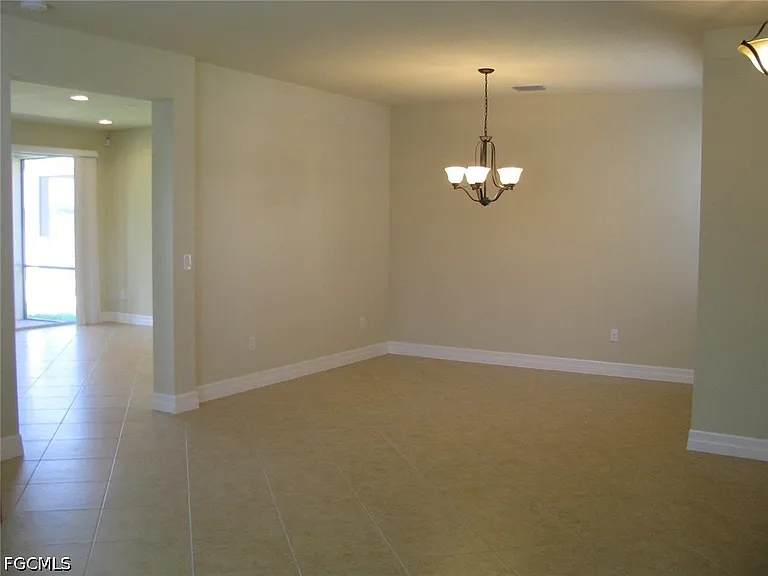 10474 Spruce Pine Ct — Photo 9