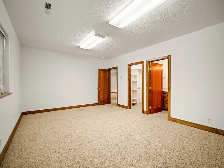 1164 E 1050 S — Photo 103