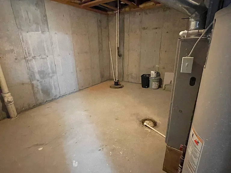 817 E Hedgewood St — Photo 17