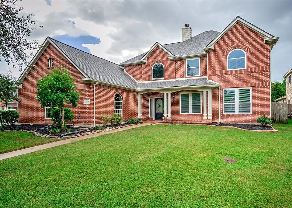 1st image of 240 Rustic Oaks Dr