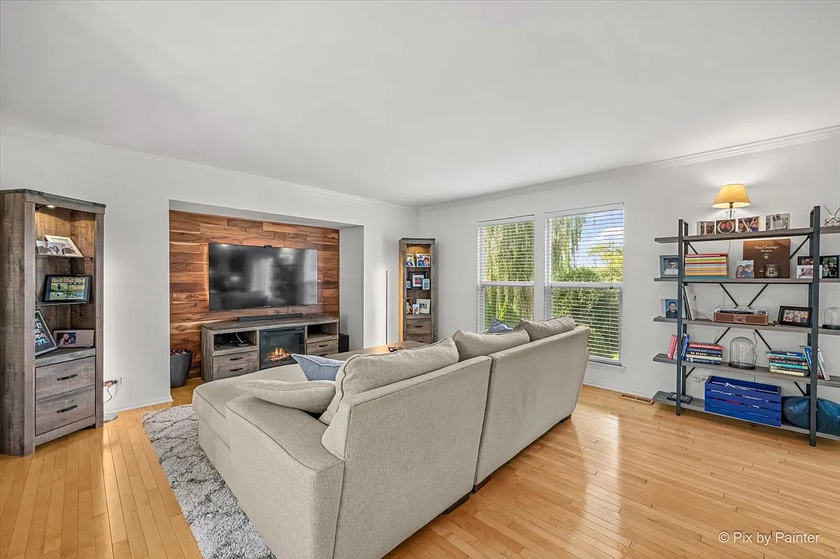 4 bed, 3.5 bath, 2767 sqft, $3,500 — Photo 3