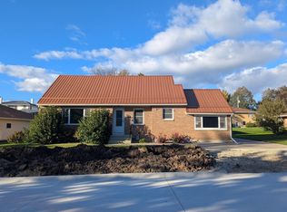 216 1st Ave SE, Waukon, IA 52172