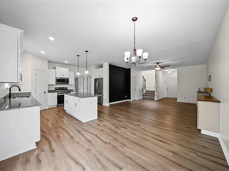 1042 Winesap Rd — Photo 15