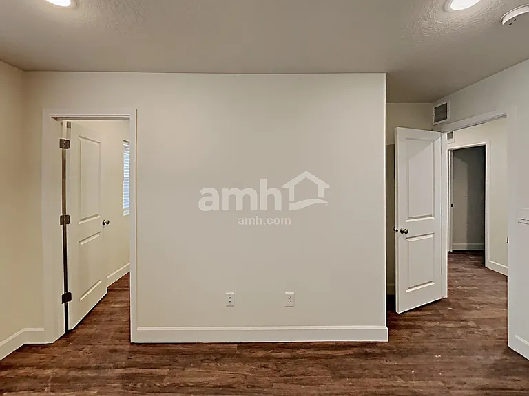 2381 E Frontier St — Photo 11