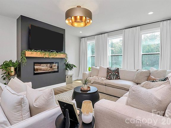 2nd image of 12093 Coyle Rd