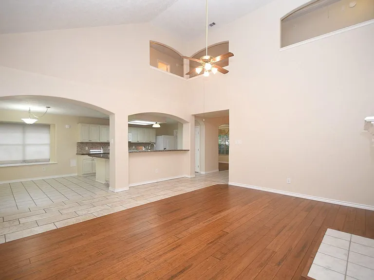 10430 Sanibel Falls Ct — Photo 16