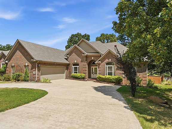 2nd image of 74 Hickory Bend Dr