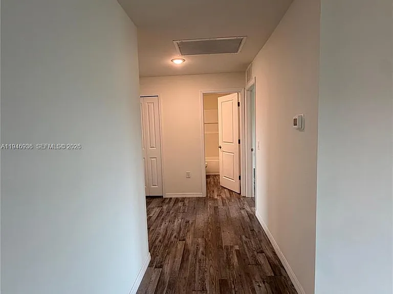 3223 NE 14th Ave — Photo 6