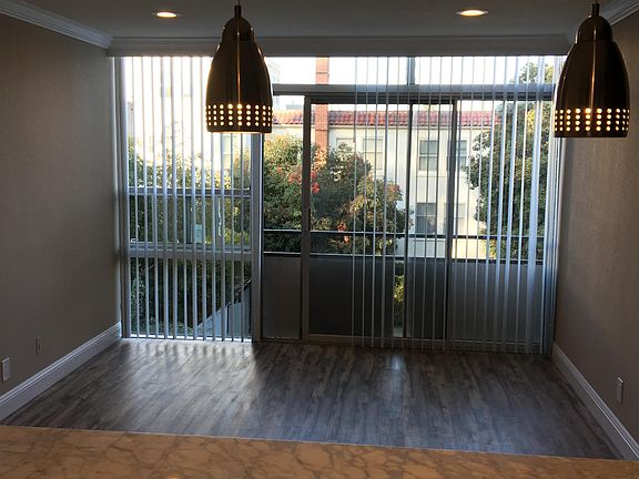 3rd image of 500 El Camino Real APT 200