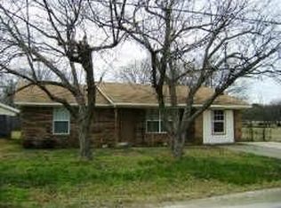600 S Magnolia St, Aubrey, TX 76227