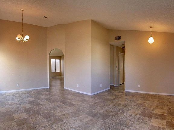 4th image of 5673 Forsythe Dr