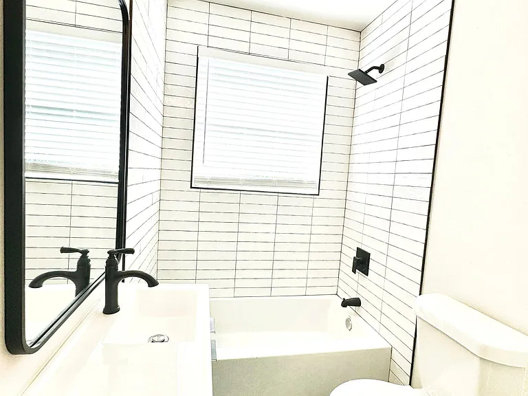 3300 Tom Green St #4 — Photo 21
