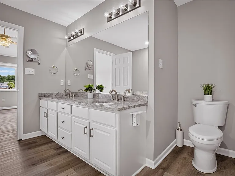 9704 Sundance Dr — Photo 20