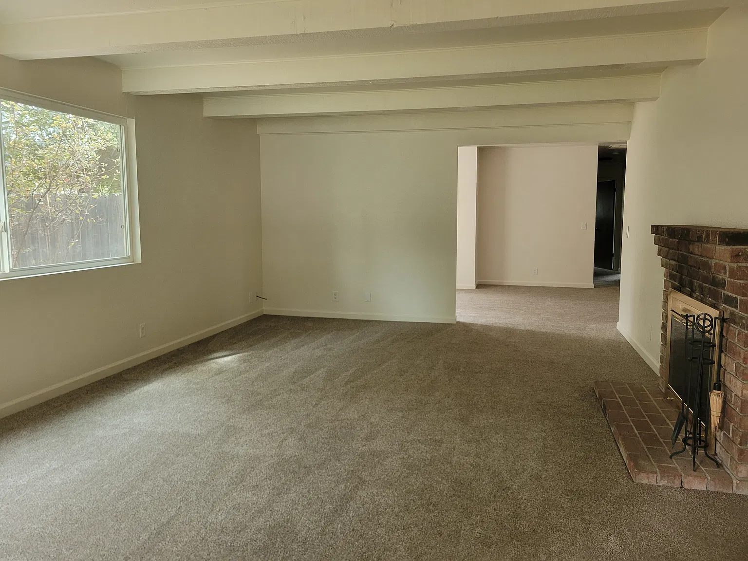 3 bed, 1500 sqft, $1,895 — Photo 3
