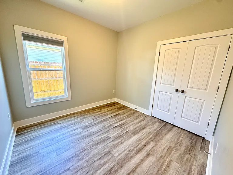 350 Dwight St — Photo 22