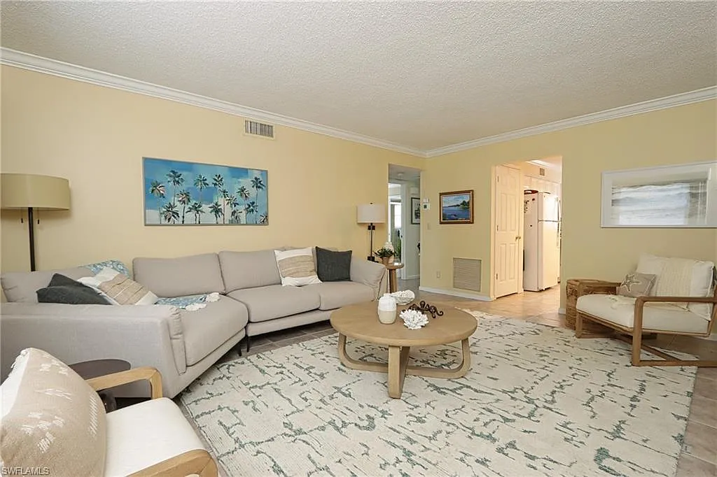 2 bed, 2.0 bath, 1100 sqft, $2,650 — Photo 4