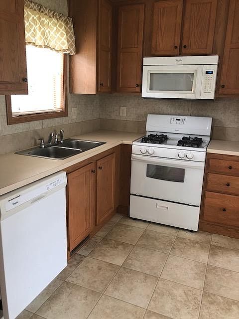 2nd image of 31 West Rd