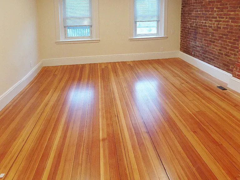 1616 Beacon St #2 — Photo 3