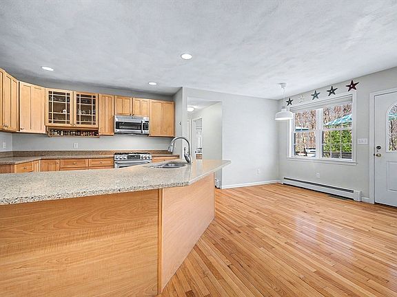 5th image of 6 Field Pond Rd