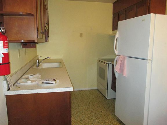5th image of 470D Thornbury Ct
