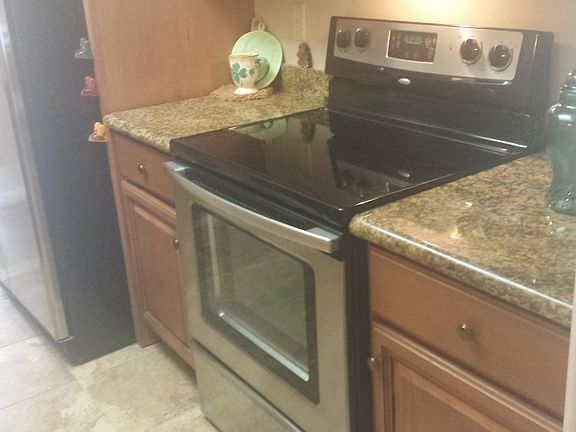 3rd image of 4443 W ONYX Avenue N