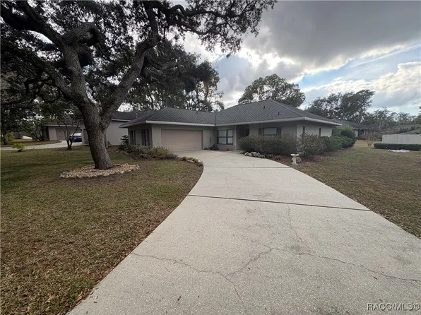 3070 W Bermuda Dunes Dr, Lecanto, FL 34461