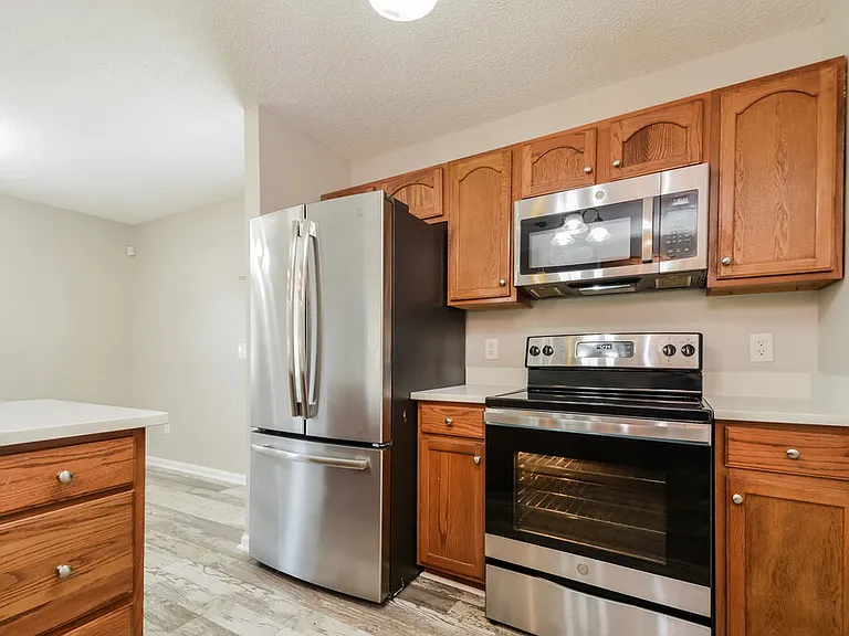 808 Hepplewhite Ct — Photo 4