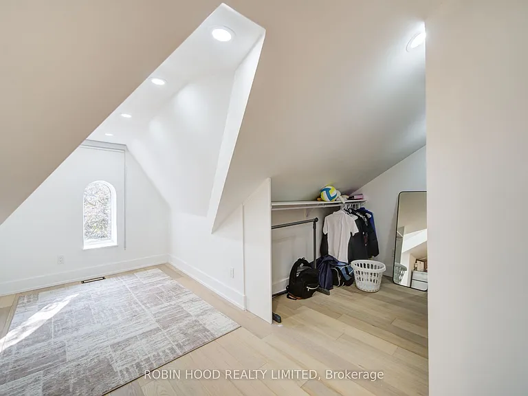 124 Robert St — Photo 21