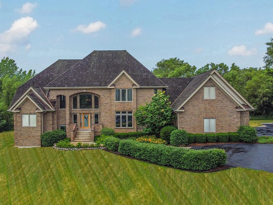 1st image of 3912 Clearwater Dr