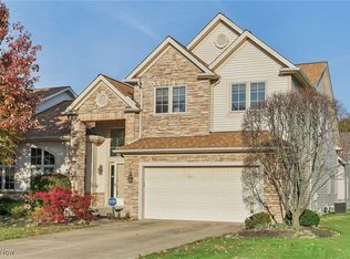 464 Augustus Dr, Highland Heights, OH 44143