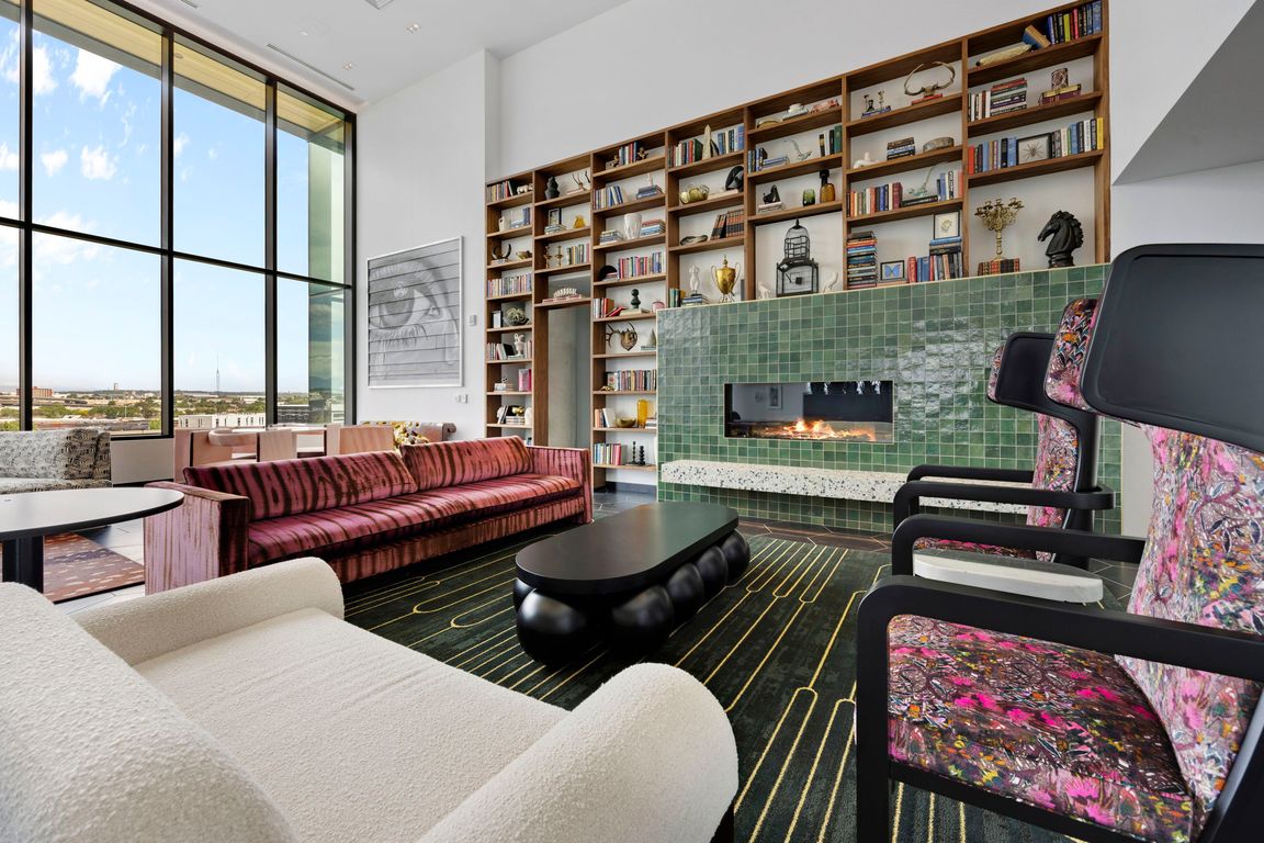 Cosy fireplace and room to spread out with your friends and family