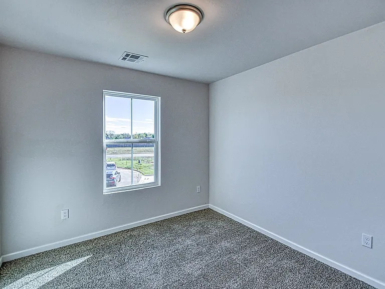 1002 Varenna Ln — Photo 28