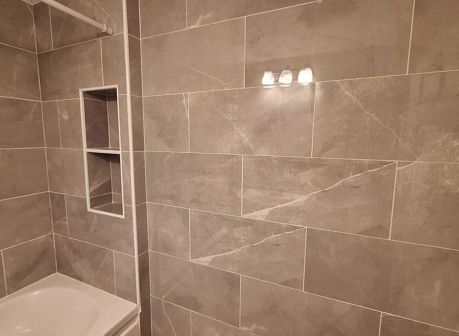 2 bed, 741 sqft, $2,695 — Photo 2