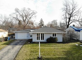 55 Ash St, Carpentersville, IL
