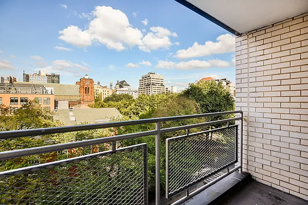 Sold by Compass | media 3