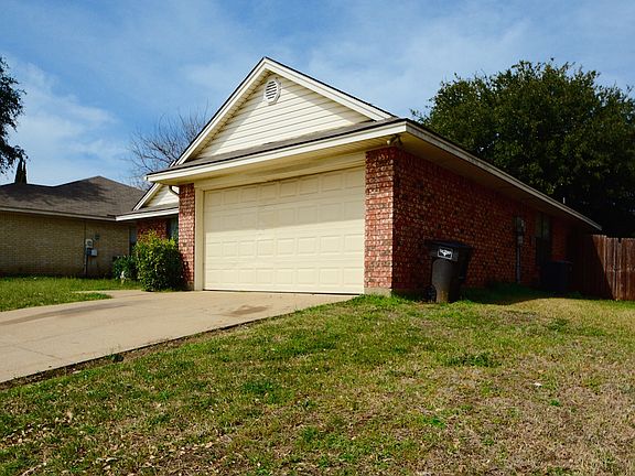 2nd image of 3412 Misty Valley Dr
