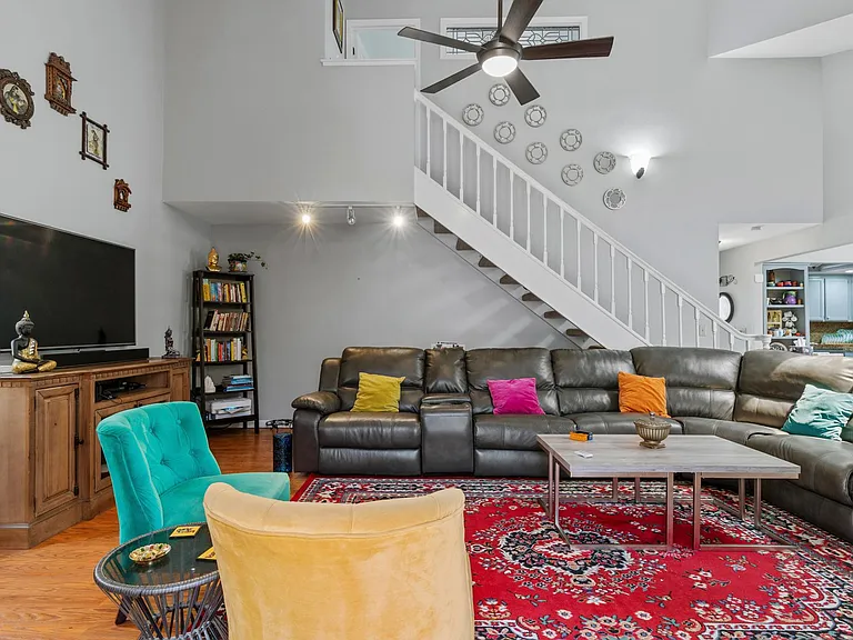 333 Lone Oak Dr — Photo 6