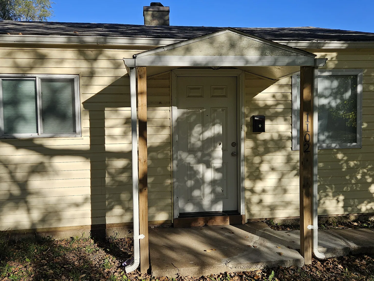 3 bed, 864 sqft, $1,200 — Photo 3