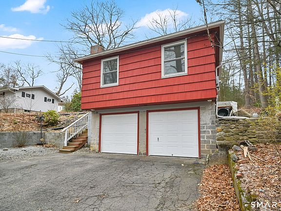 3rd image of 128 Conklin Road
