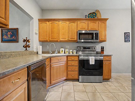 4th image of 2760 Mansion Pl