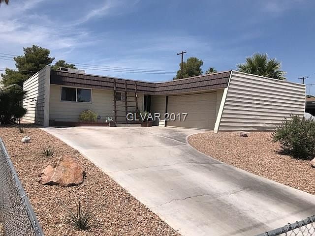 1st image of 228 Colleen Dr