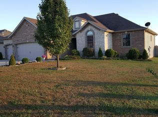 1846 E Chesapeake Dr, Ozark, MO 65721
