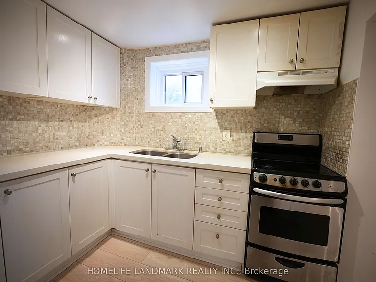 138 Newton Dr — Photo 44
