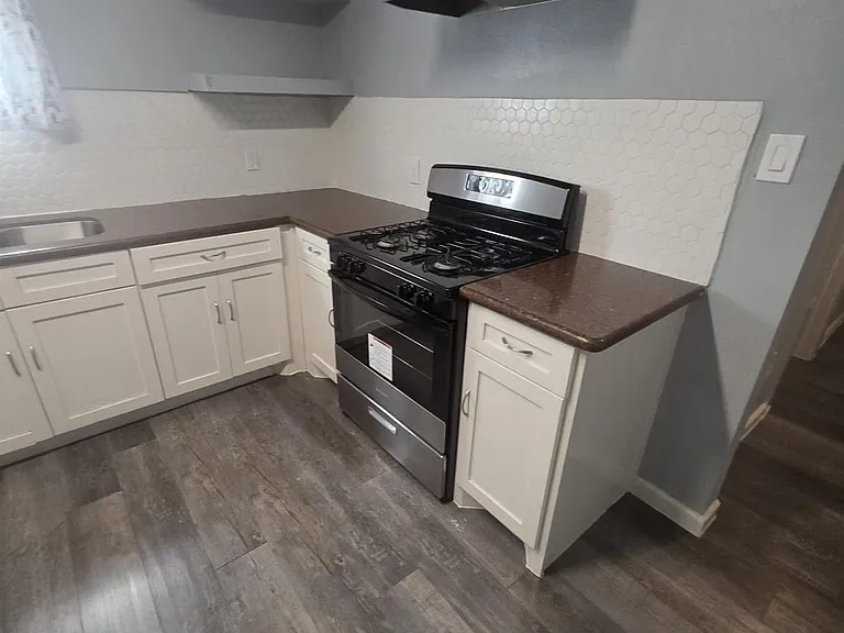 2909 King St #A — Photo 3